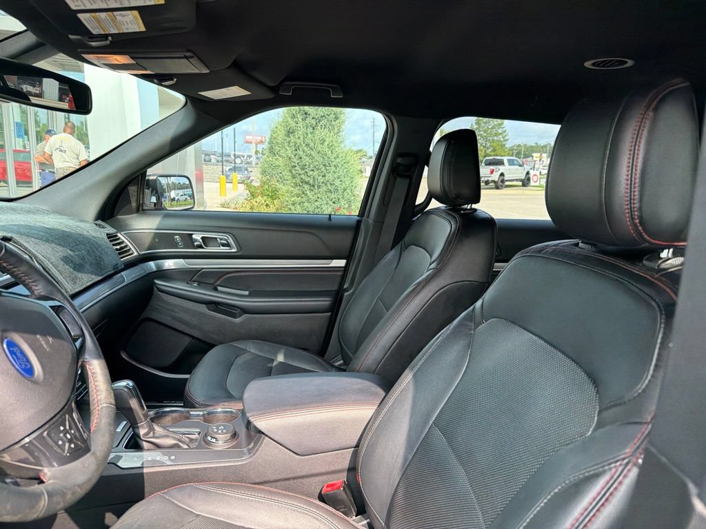 Certified 2018 Ford Explorer Sport w/ Ford Safe & Smart Package AWD/4WD image 9