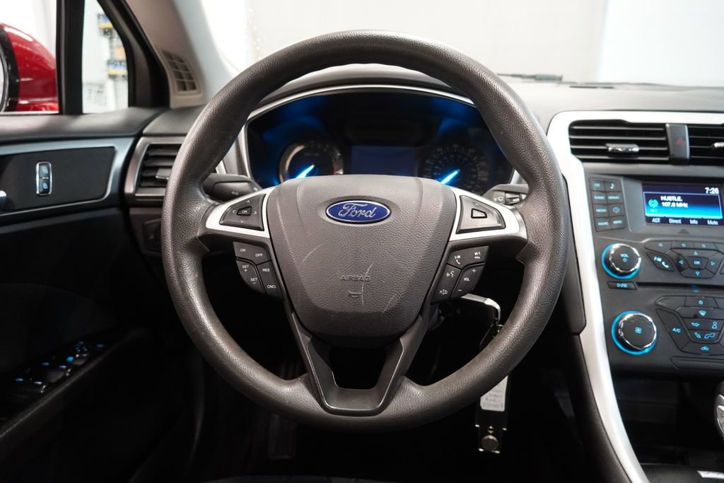 Used 2016 Ford Fusion SE FWD image 17