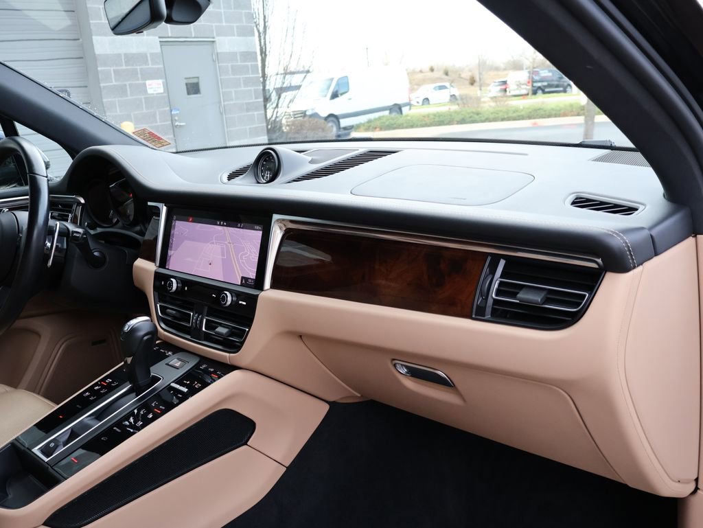 Used 2022 Porsche Macan S image 10