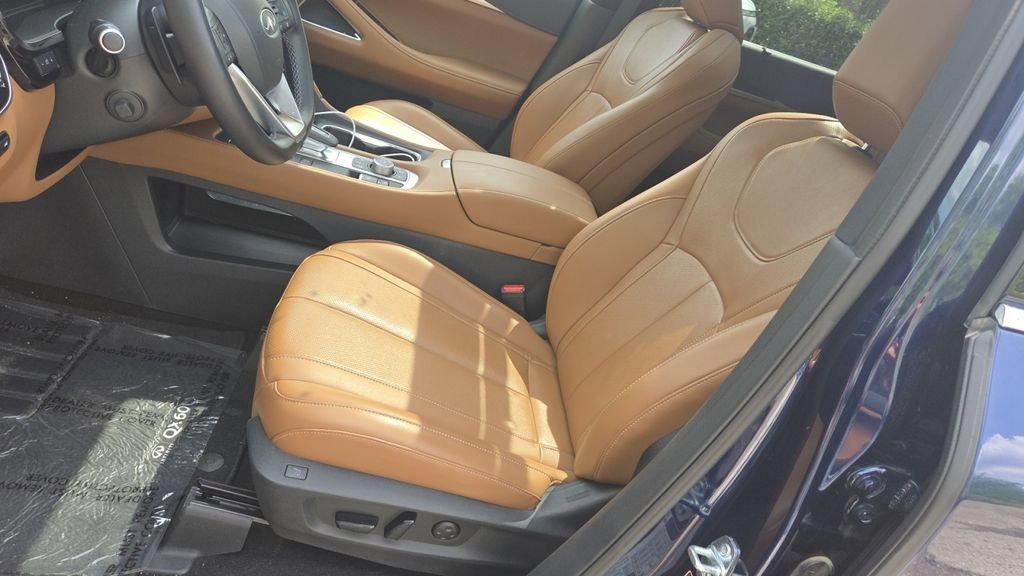 Certified 2025 INFINITI QX60 Sensory w/ Vision Package AWD/4WD image 40