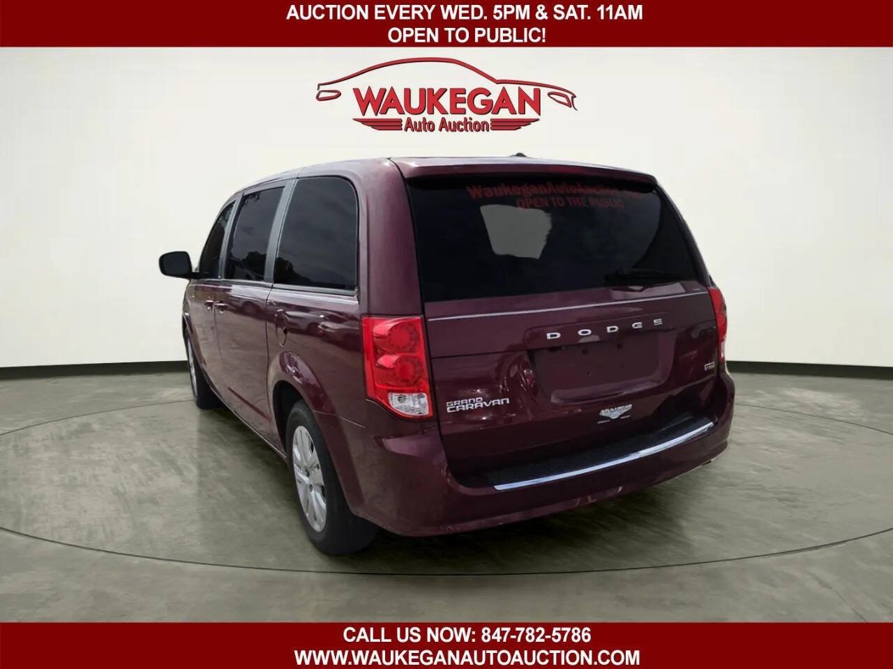 Used 2018 Dodge Grand Caravan SE w/ UConnect Hands-Free Group FWD image 4