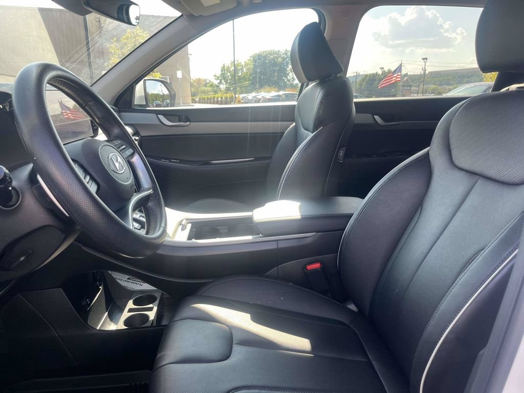 Certified 2025 Hyundai Palisade SEL FWD image 17