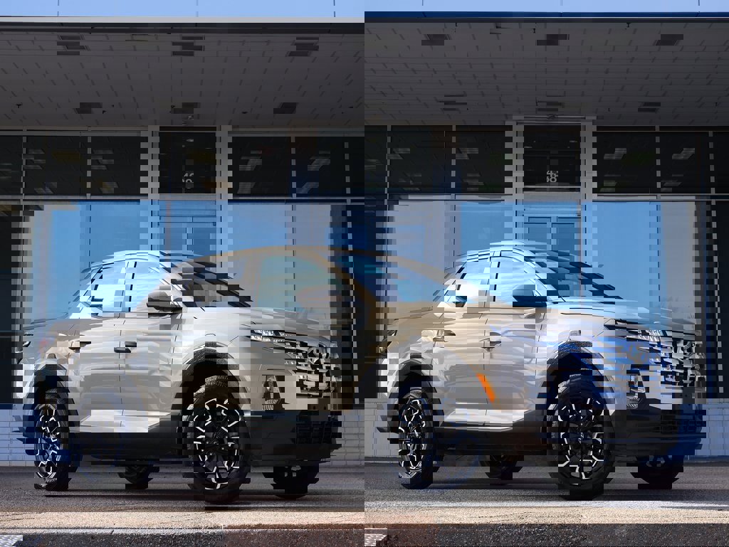 Used 2023 Hyundai Santa Cruz SEL image 2