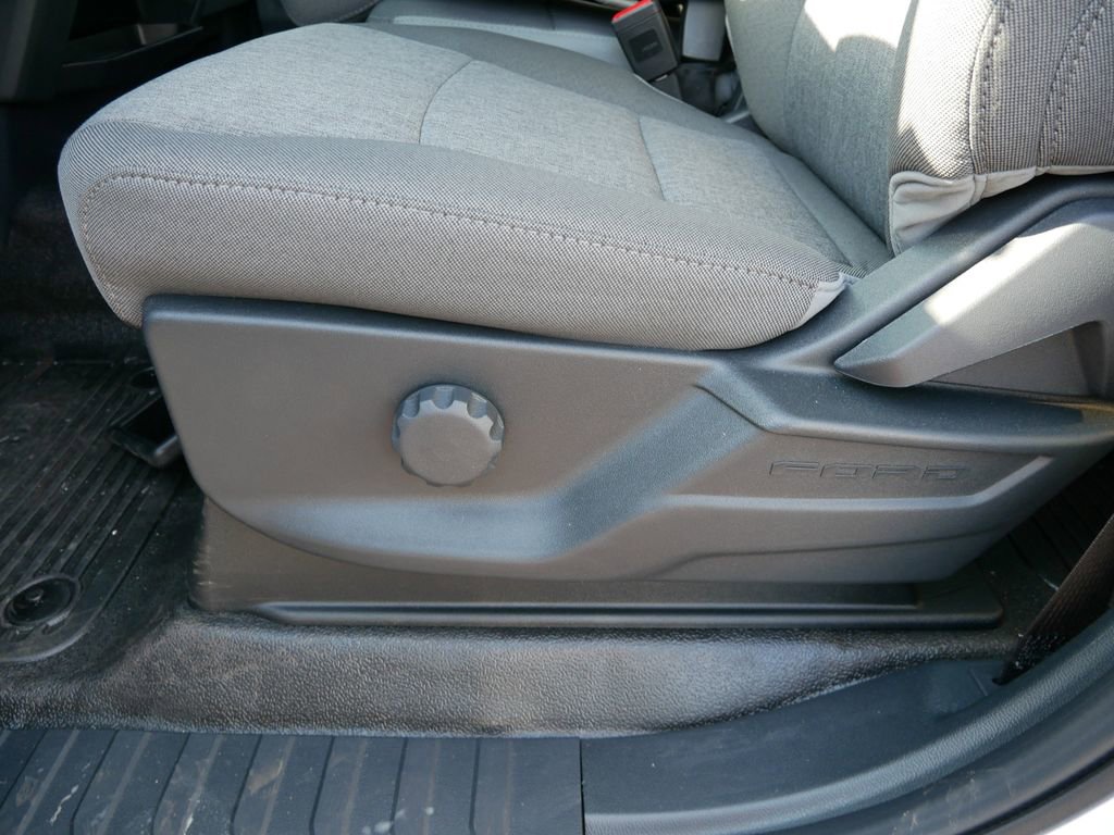 New 2026 Ford F550 4x4 Crew Cab Super Duty image 9