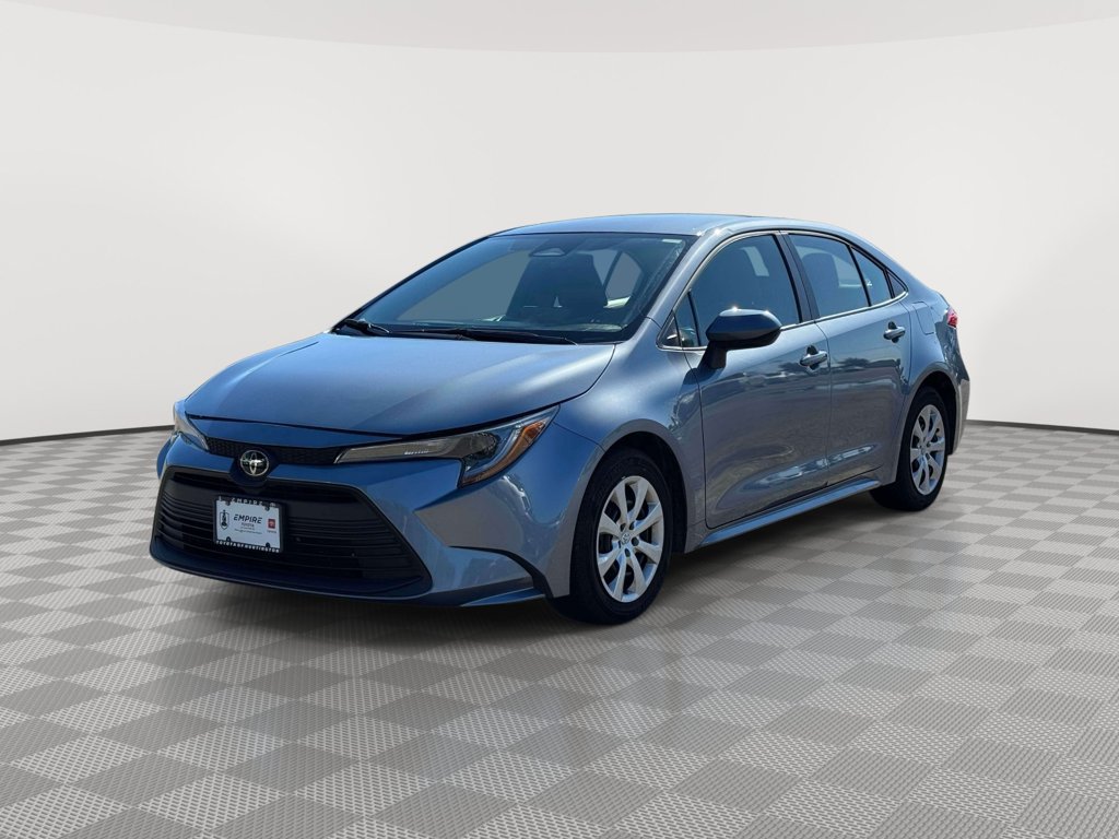 Used 2025 Toyota Corolla LE FWD image 3
