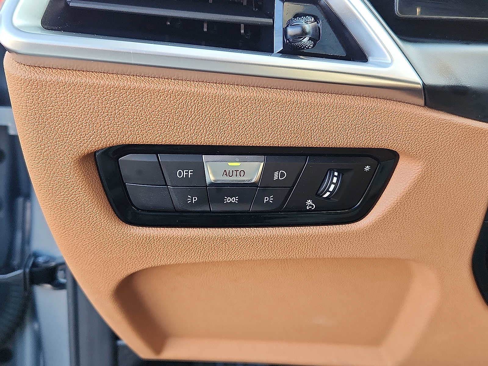 Used 2025 BMW 430i xDrive Coupe w/ Convenience Package image 22