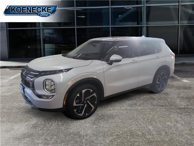 Used 2022 Mitsubishi Outlander SE image 1