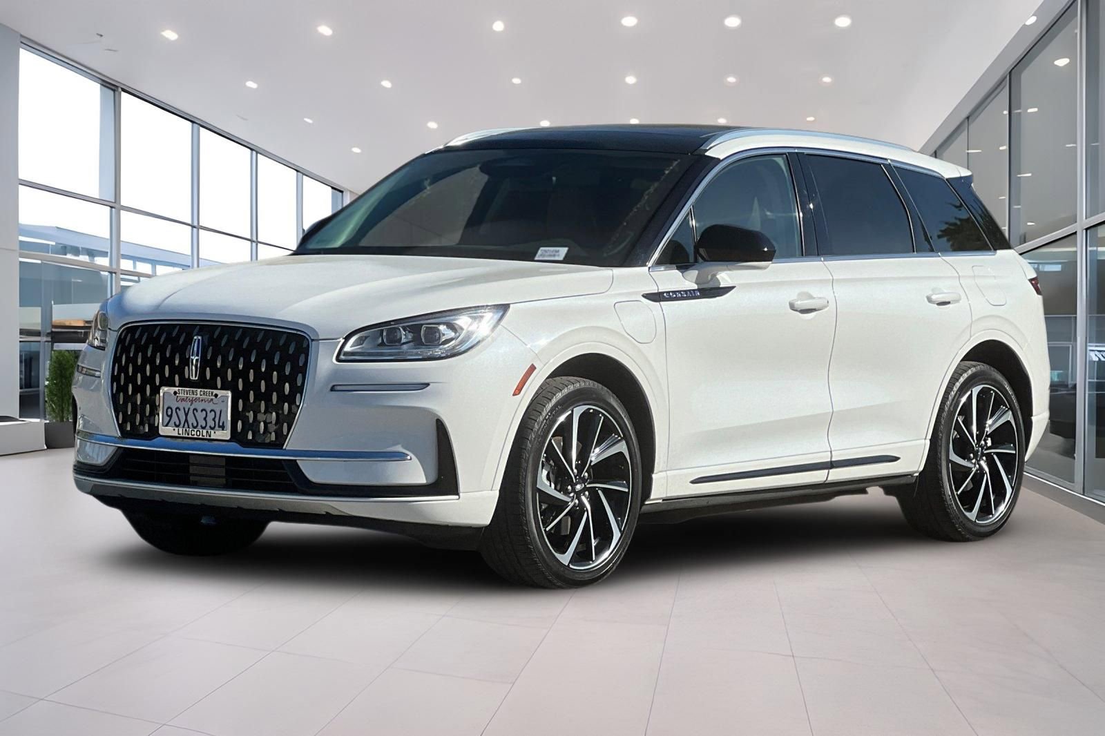 Used 2024 Lincoln Corsair Grand Touring image 8