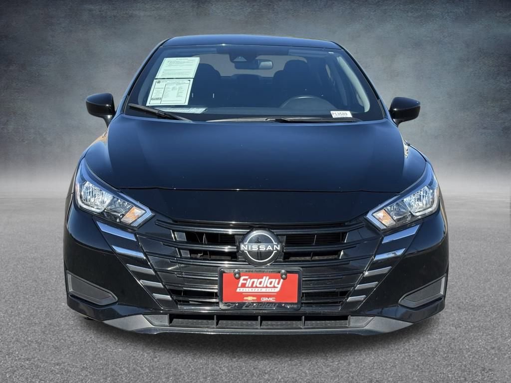 Used 2023 Nissan Versa SV image 9