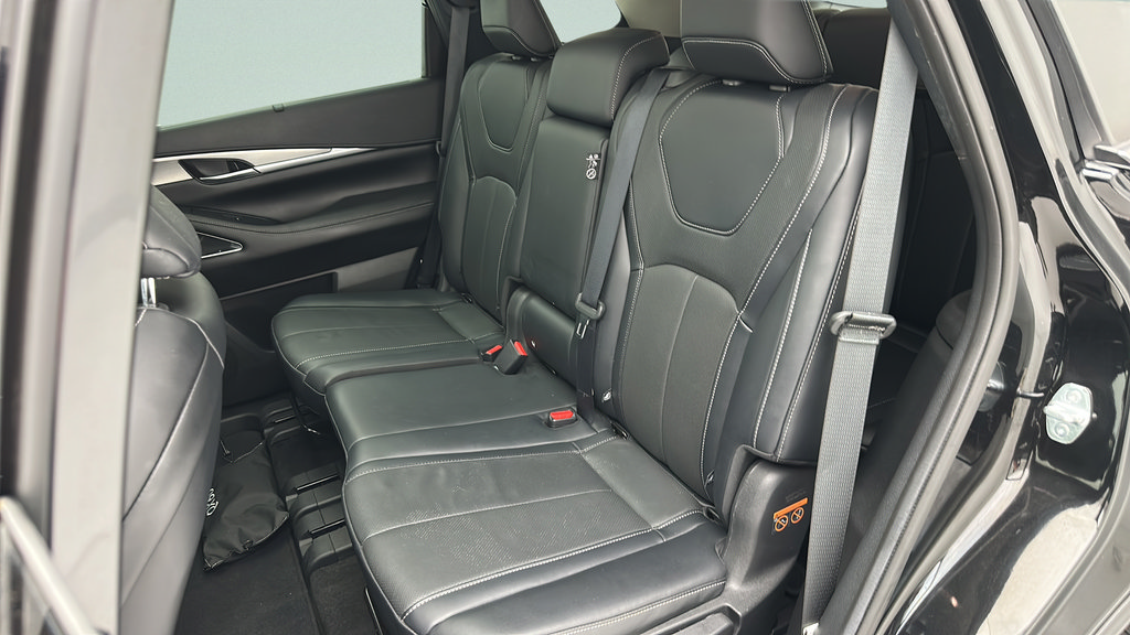 Used 2023 INFINITI QX60 Luxe w/ Vision Package AWD/4WD image 10