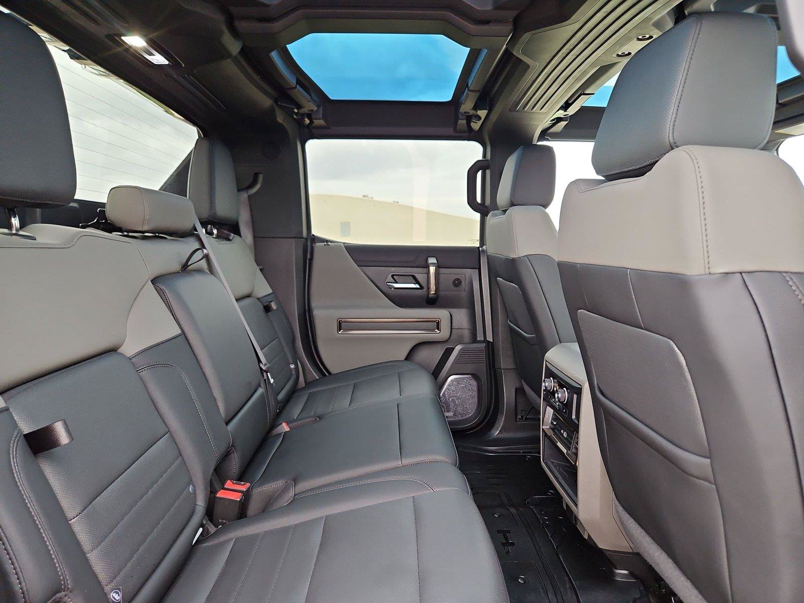 Used 2024 GMC Hummer EV 3X w/ Battery Pack, 24 Module Pack AWD/4WD image 30