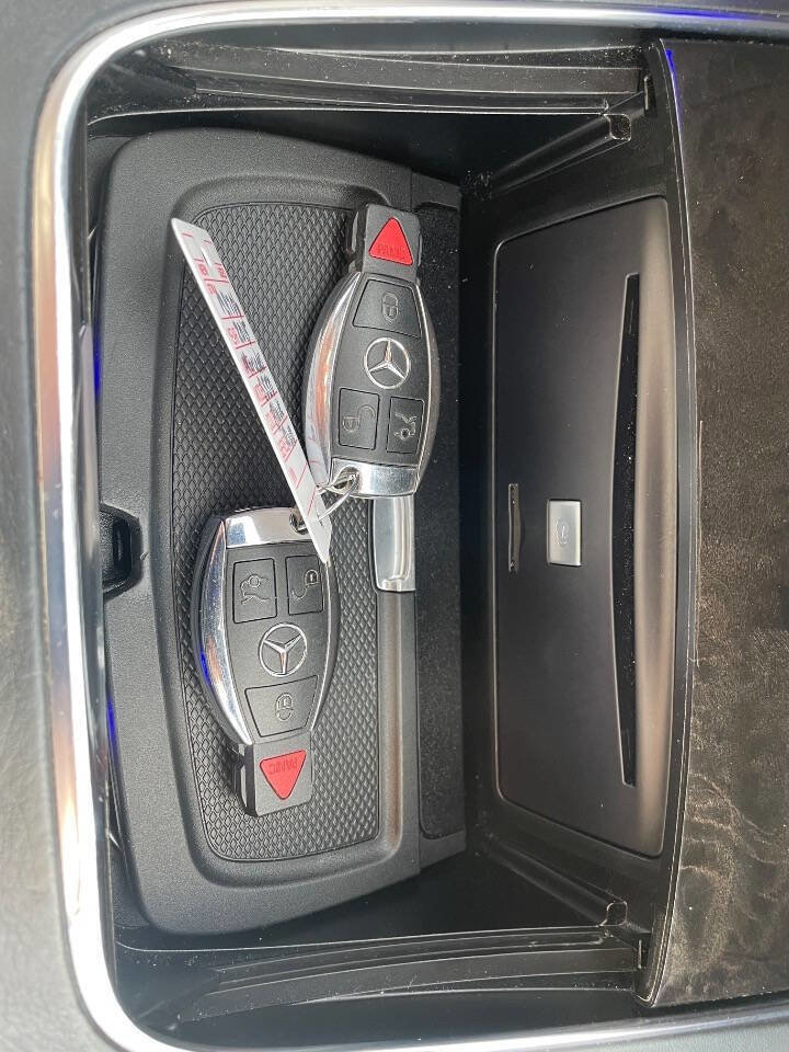 Used 2015 Mercedes-Benz S 550 Sedan image 30