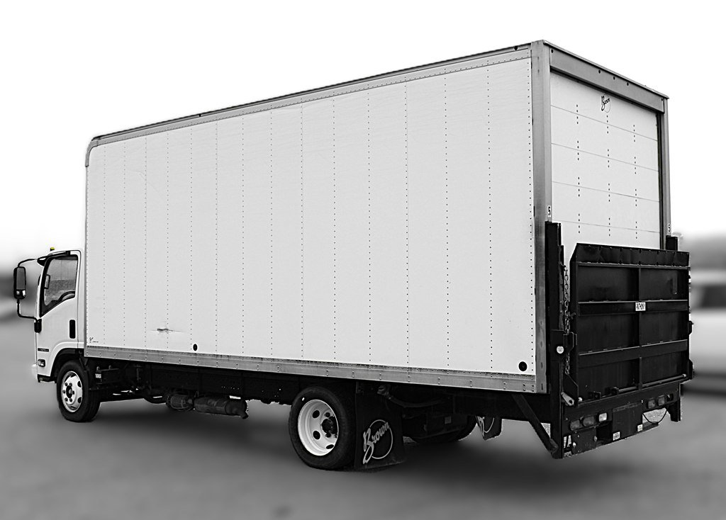 Used 2019 Isuzu NPR RWD image 4