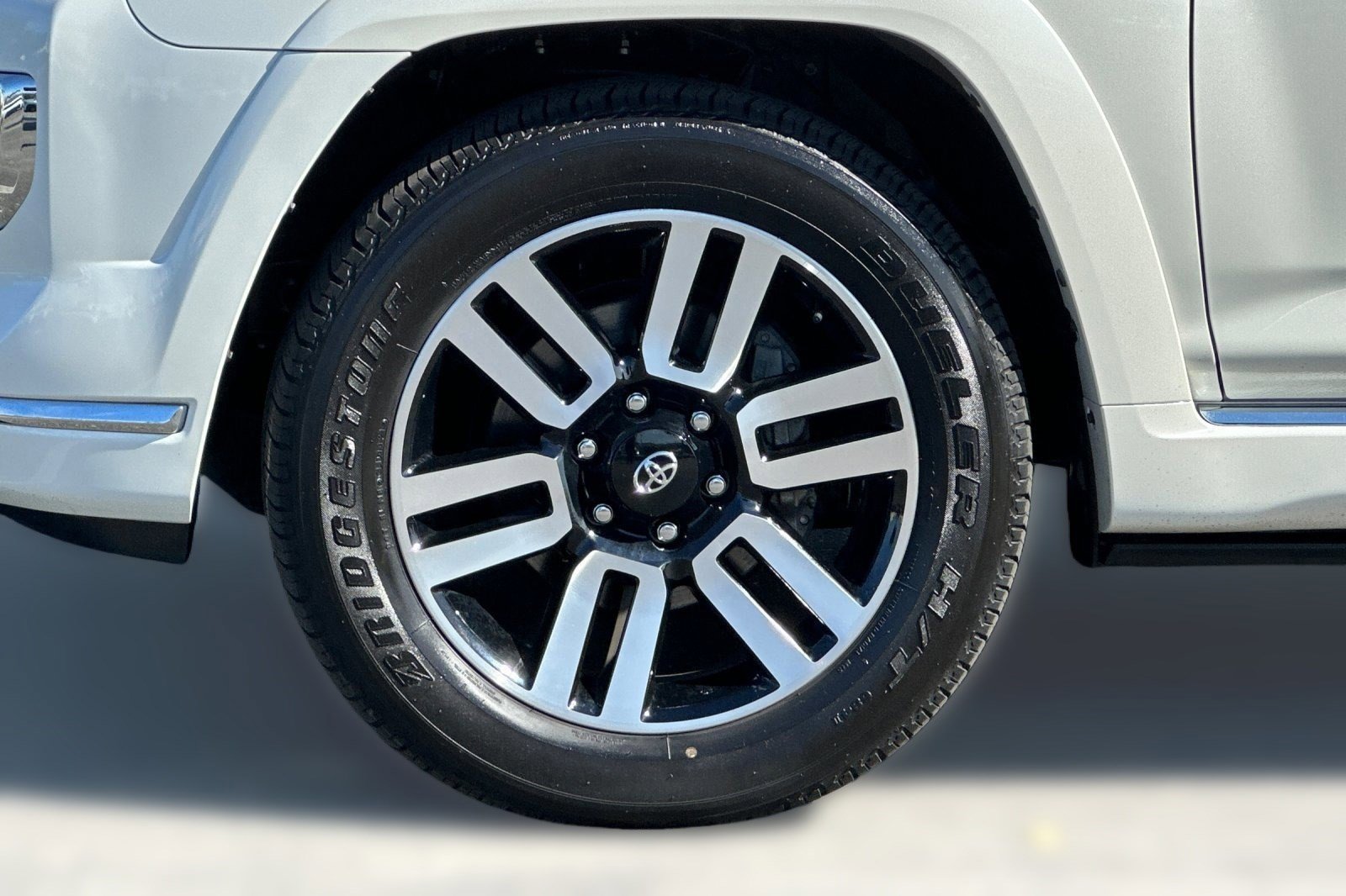 Used 2022 Toyota 4Runner Limited image 11