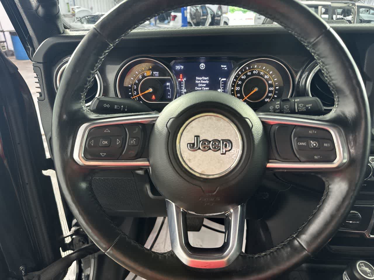 Used 2020 Jeep Wrangler Unlimited Sahara AWD/4WD image 6