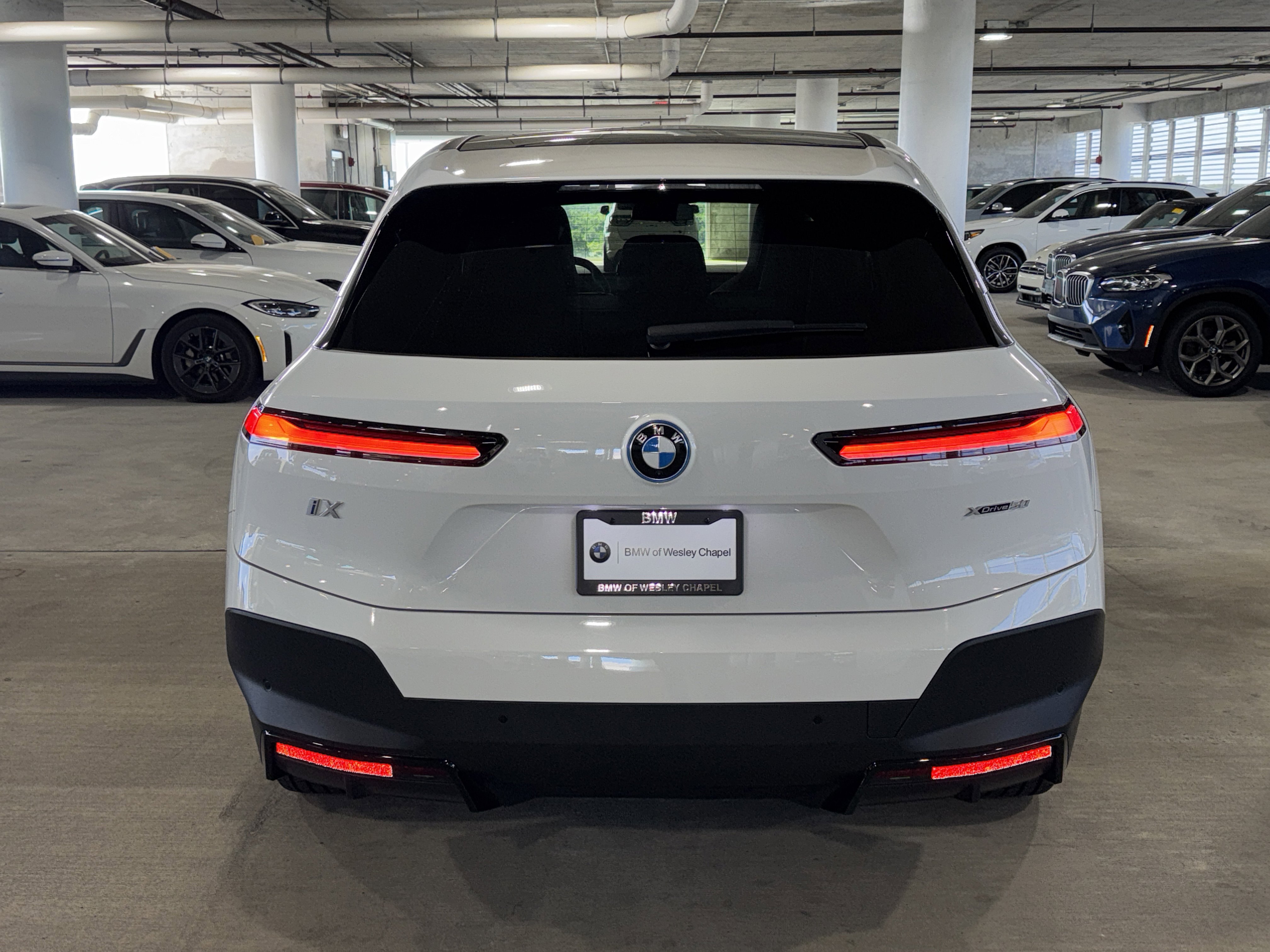 Used 2023 BMW iX xDrive50 AWD/4WD image 7