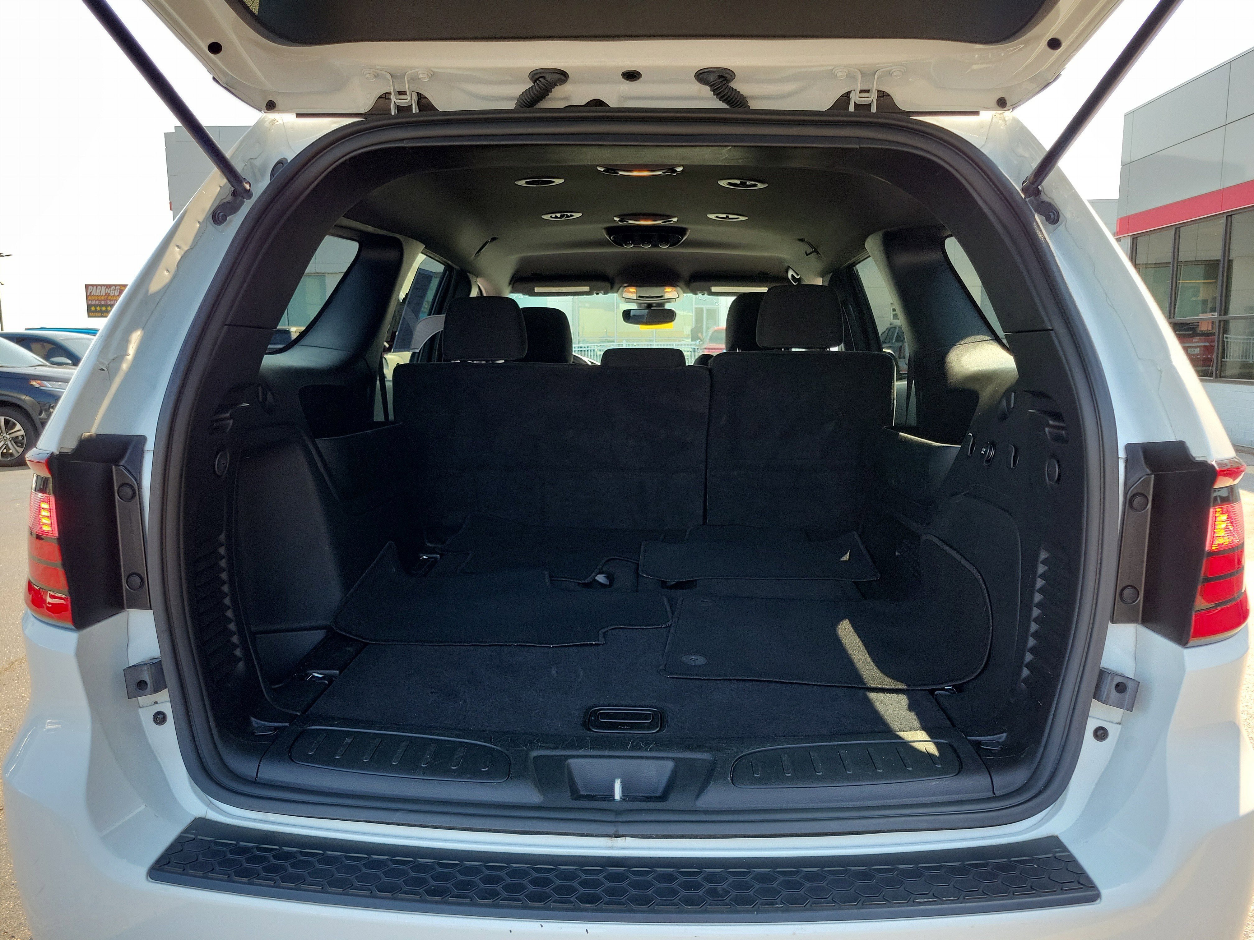 Used 2024 Dodge Durango SXT AWD/4WD image 8