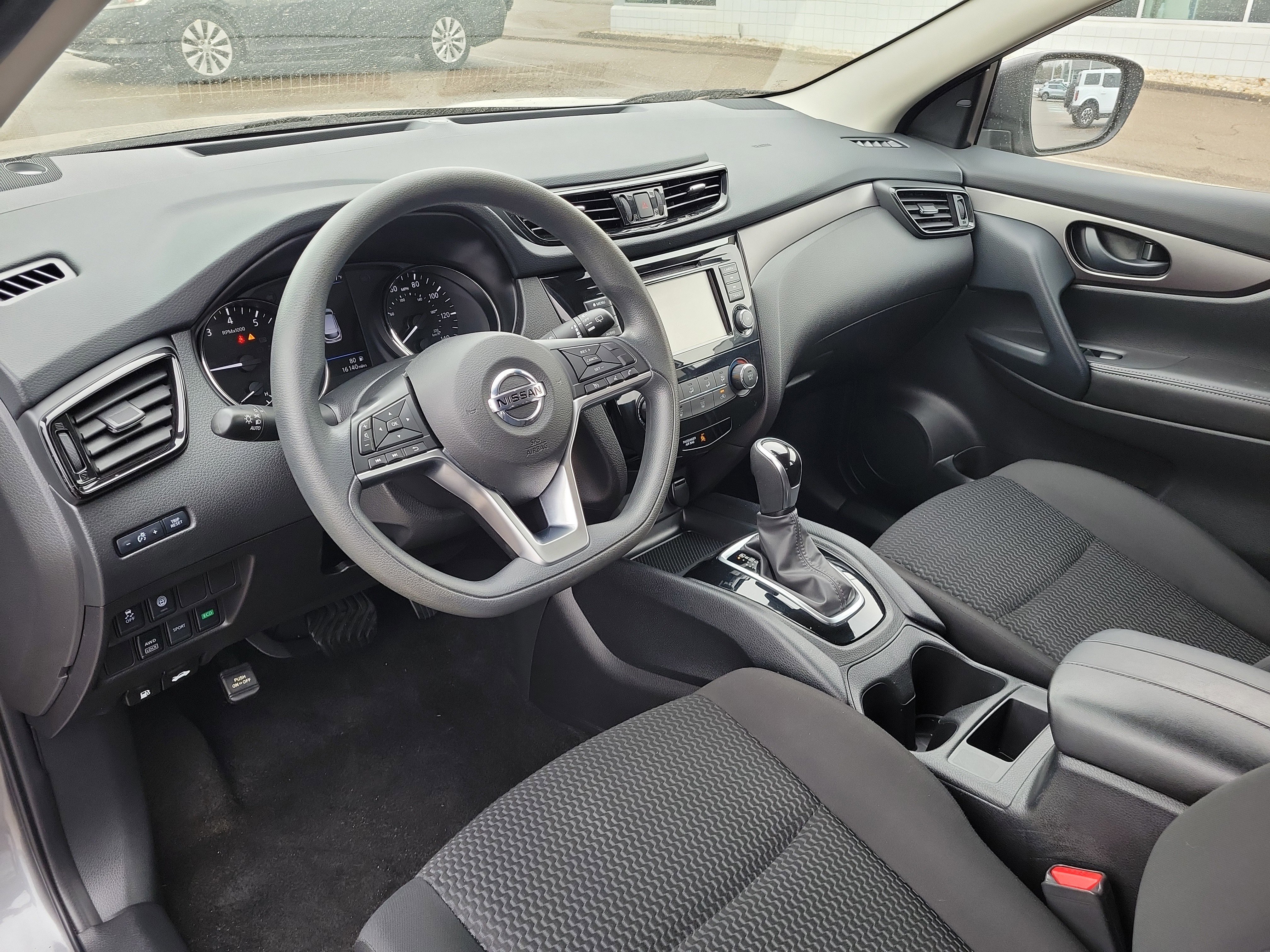 Used 2022 Nissan Rogue Sport S image 18