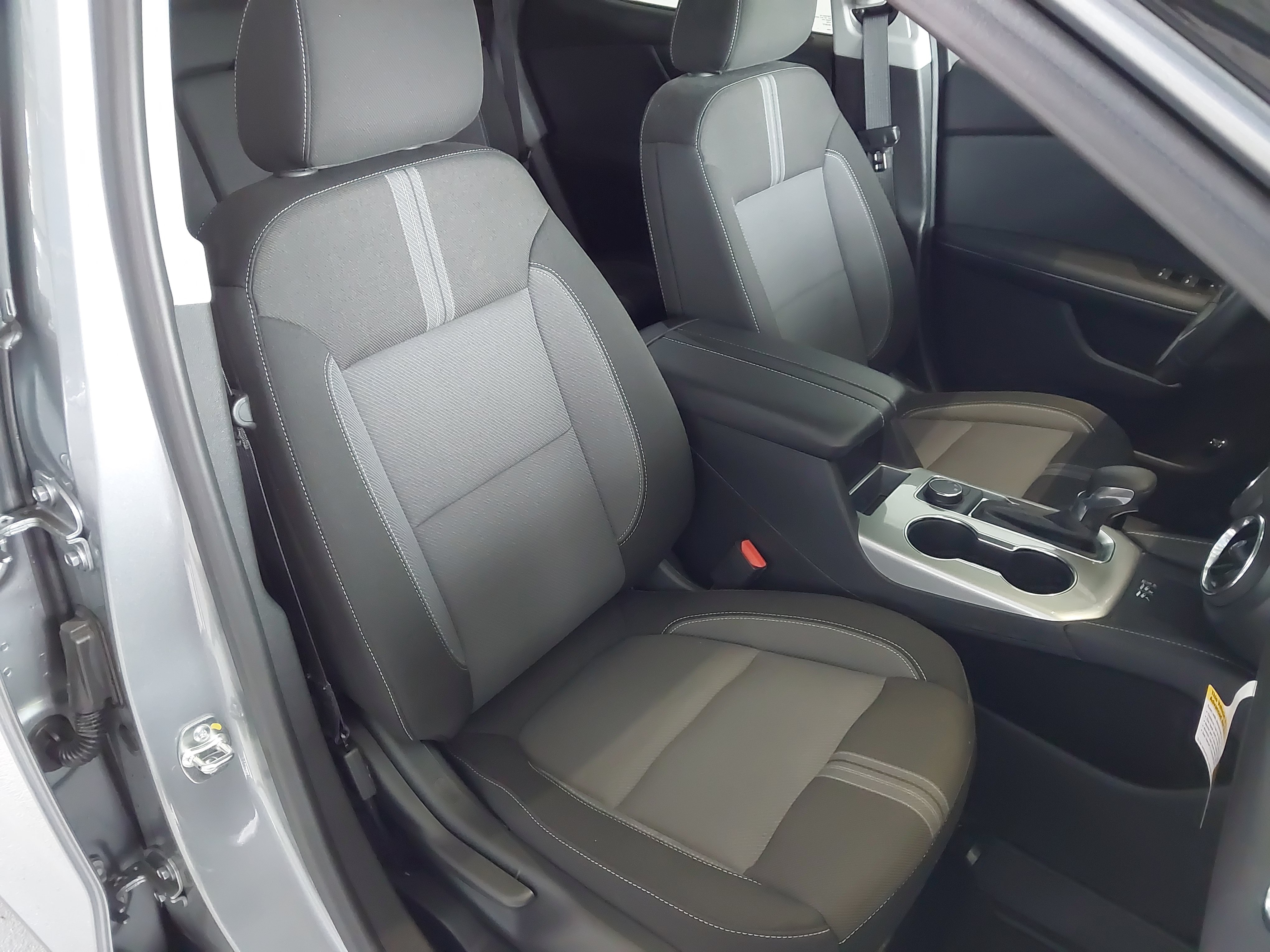 Used 2025 Chevrolet Blazer LT w/ Convenience Package FWD image 28