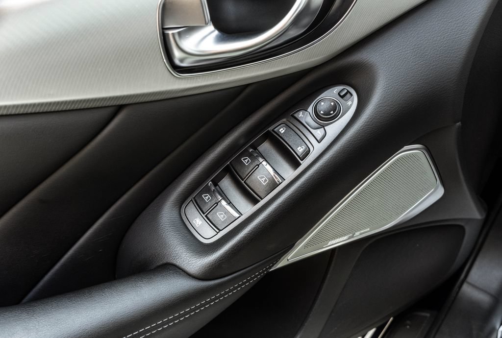 Used 2022 INFINITI Q50 Luxe AWD/4WD image 15