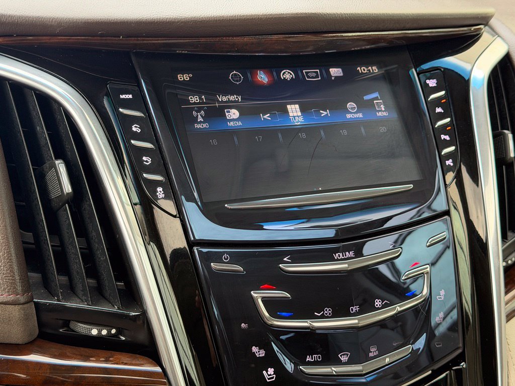 Used 2017 Cadillac Escalade Premium Luxury AWD/4WD image 14