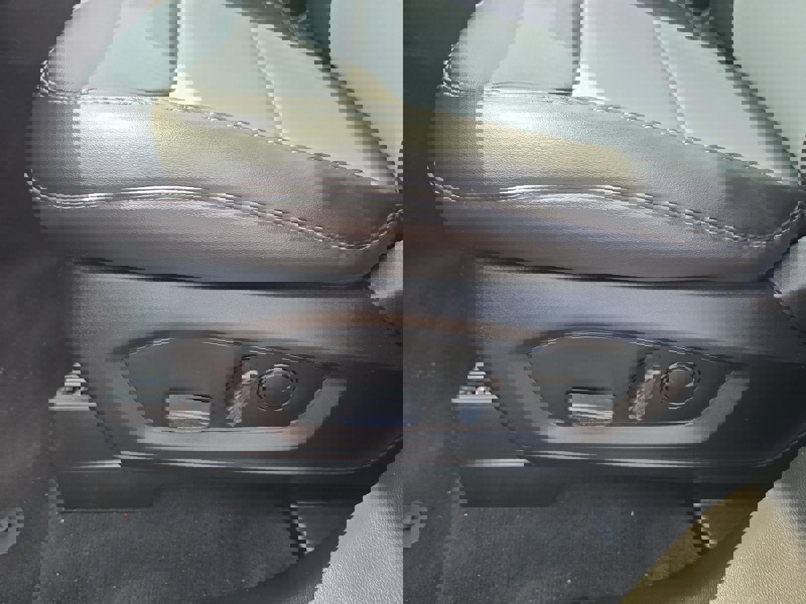 Certified 2023 Ford Explorer XLT w/ Equipment Group 202A image 12