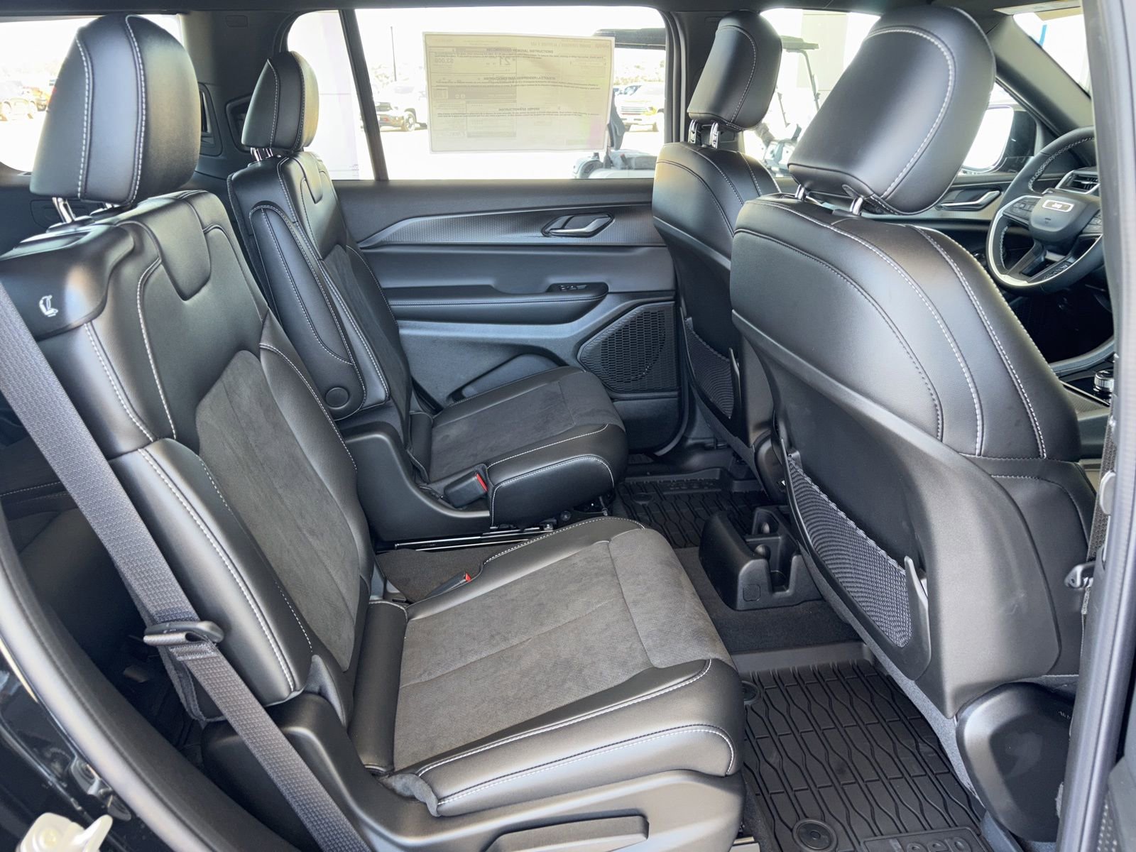 New 2025 Jeep Grand Cherokee L Altitude image 16