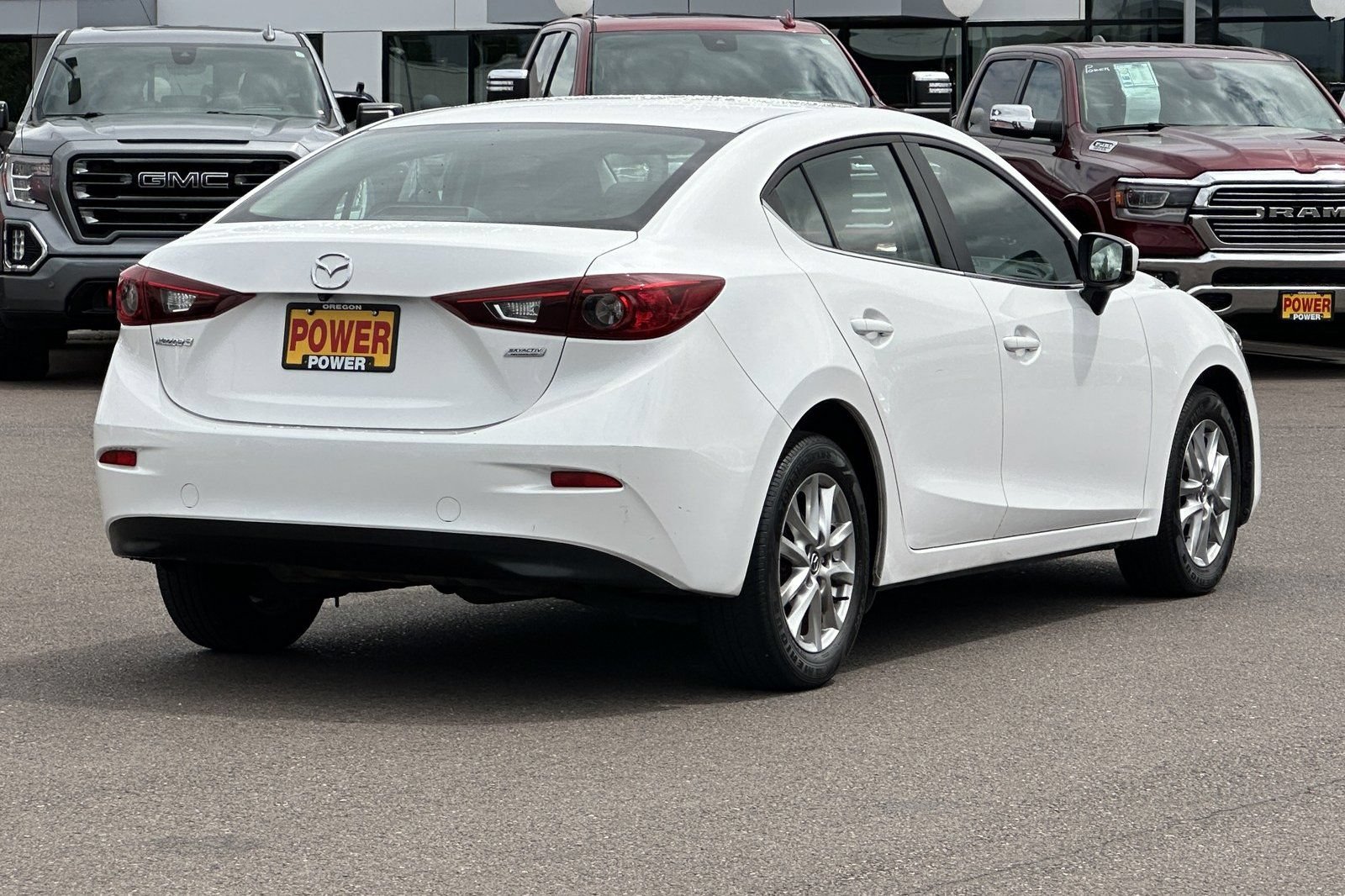Used 2018 MAZDA MAZDA3 Sport w/ Preferred Equipment Package FWD image 4