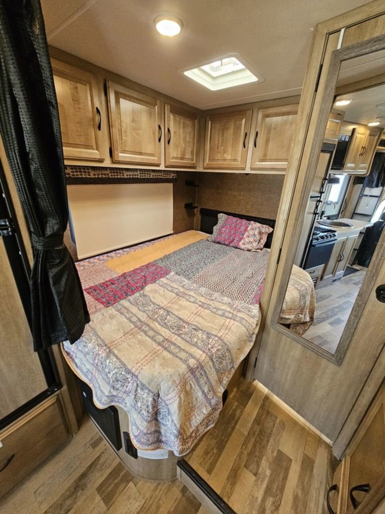 Used 2015 Mercedes-Benz Sprinter 3500 image 12