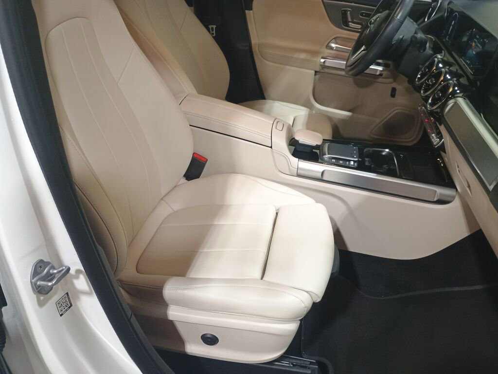 Certified 2021 Mercedes-Benz GLB 250 4MATIC image 25