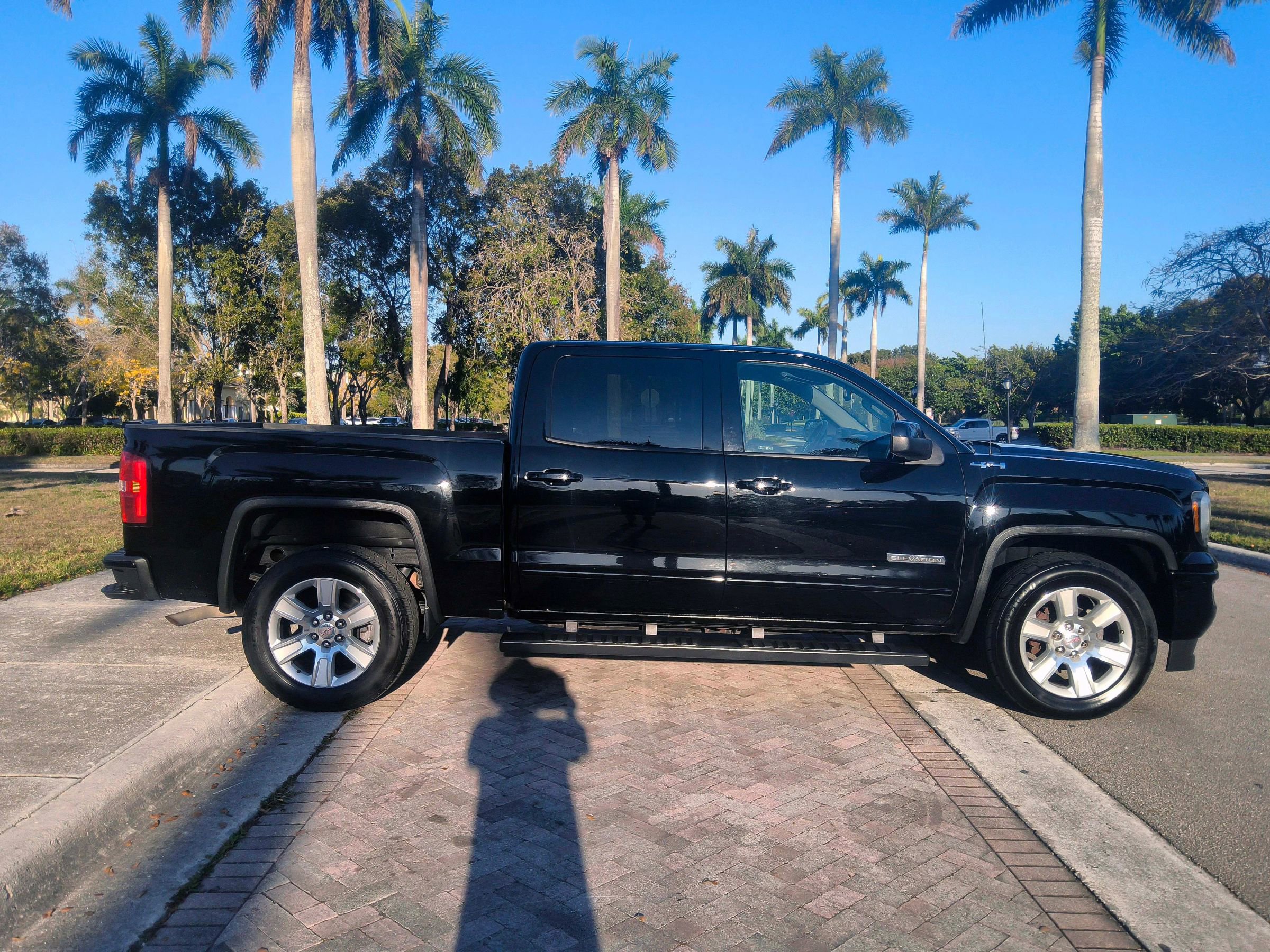 Used 2017 GMC Sierra 1500 SLE w/ SLE Value Package image 15