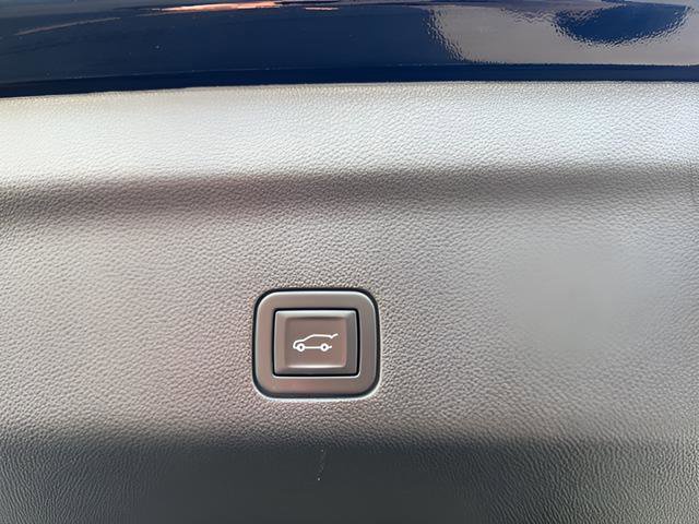 Used 2024 GMC Yukon XL Denali image 23