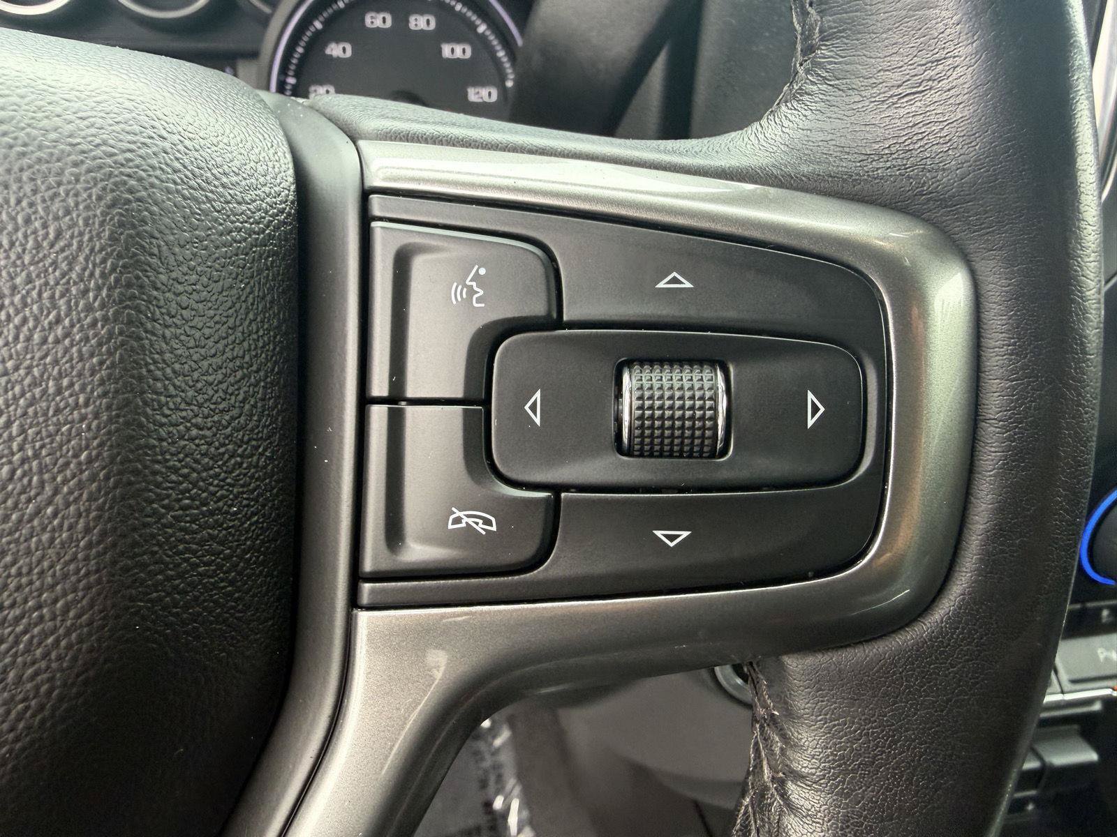 Used 2022 Chevrolet Silverado 1500 LTZ AWD/4WD image 16