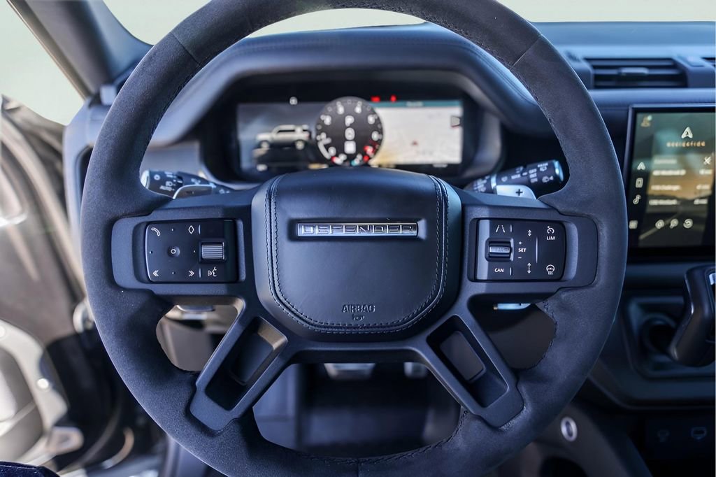 Used 2023 Land Rover Defender 110 V8 image 15