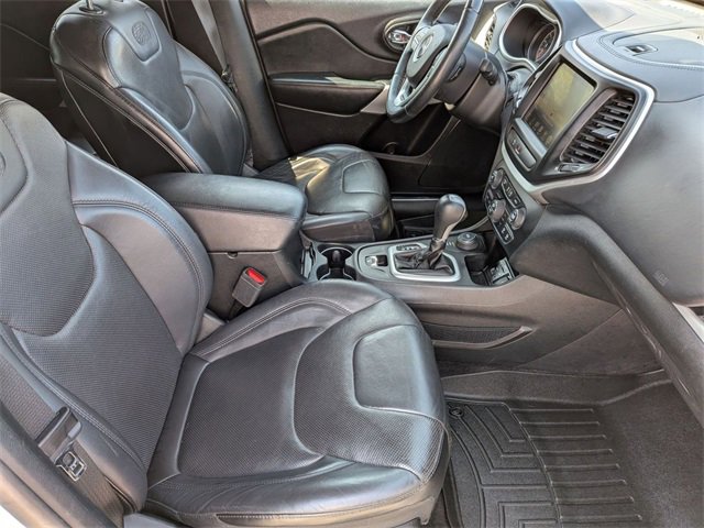 Used 2018 Jeep Cherokee Overland image 30