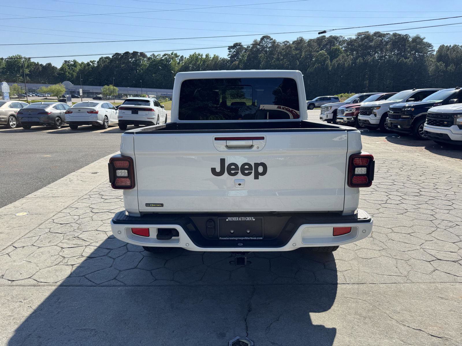 Used 2022 Jeep Gladiator Overland AWD/4WD image 10