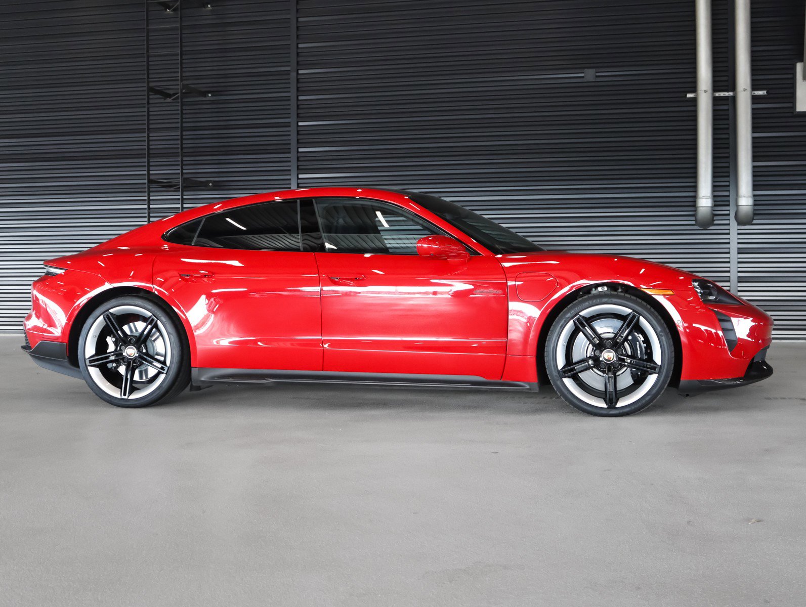 Certified 2024 Porsche Taycan GTS image 11