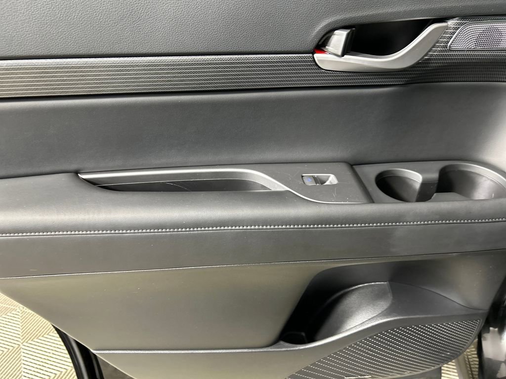 Used 2025 Hyundai Palisade Limited image 20