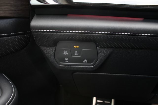 New 2025 Volkswagen Atlas SEL Premium R-Line image 17