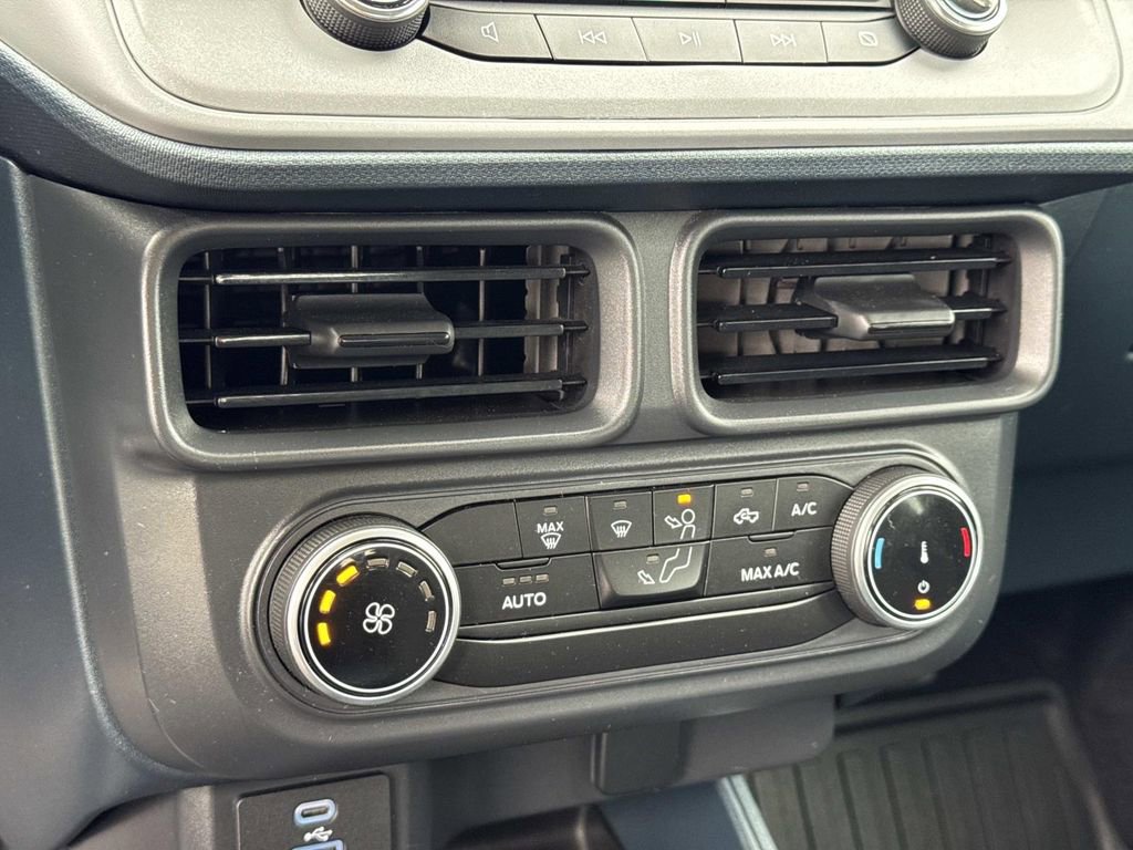 Certified 2024 Ford Maverick XL image 14