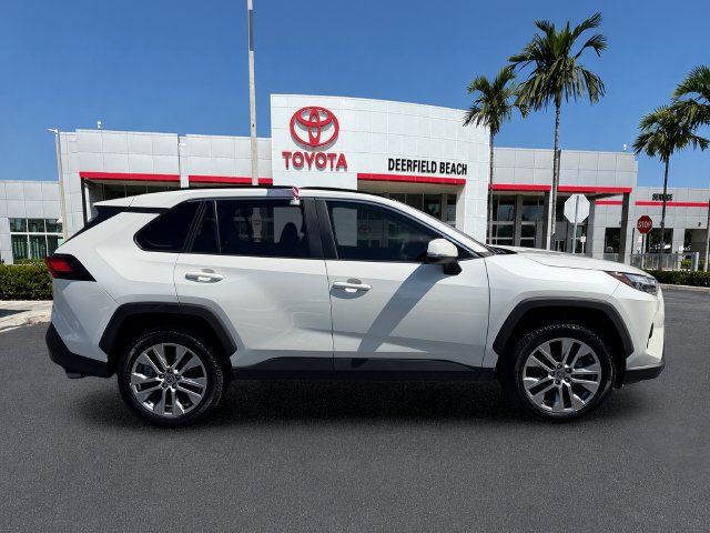 Used 2022 Toyota RAV4 XLE Premium FWD image 8