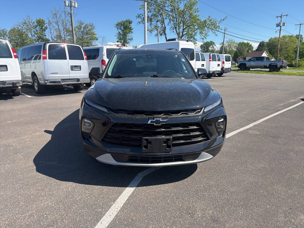 Used 2023 Chevrolet Blazer LT w/ Convenience Package AWD/4WD image 2