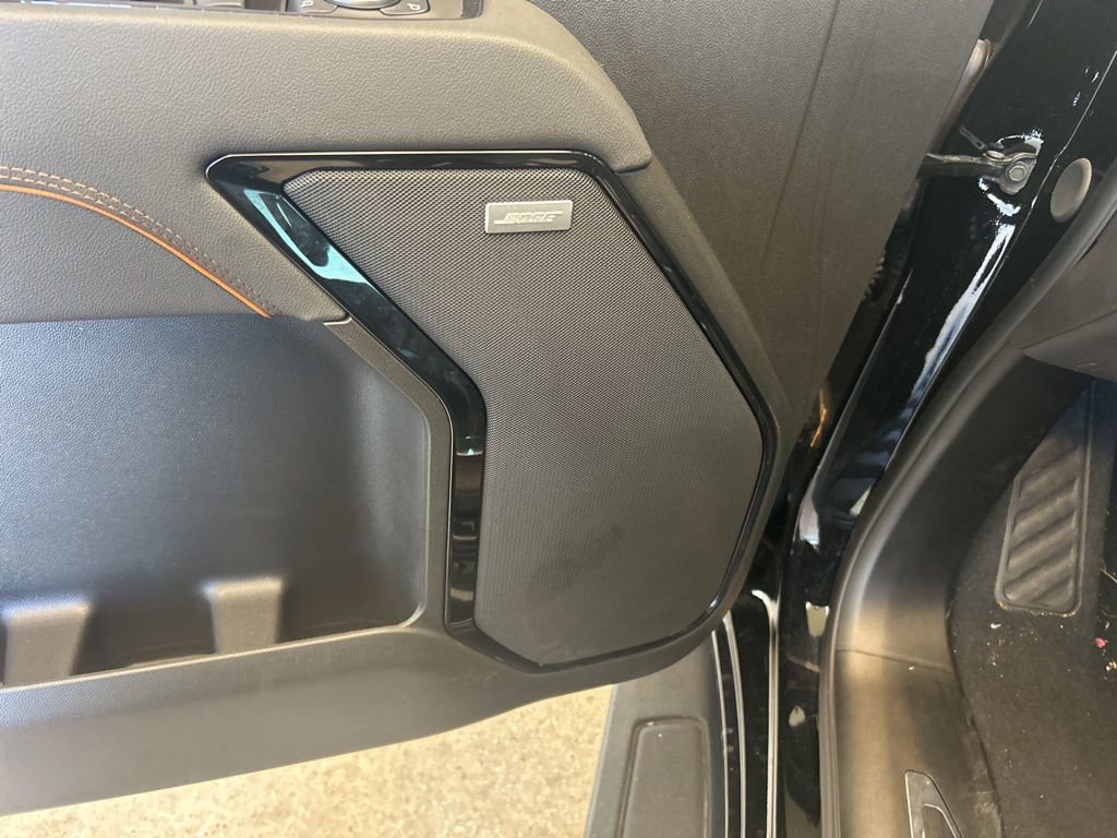 Used 2025 GMC Sierra 1500 AT4 w/ AT4 Premium Package image 12