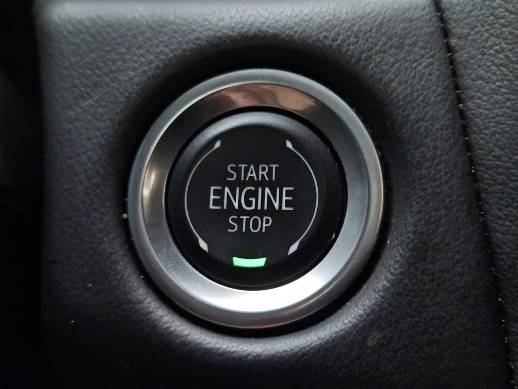 Used 2024 Chevrolet Tahoe Premier AWD/4WD image 21