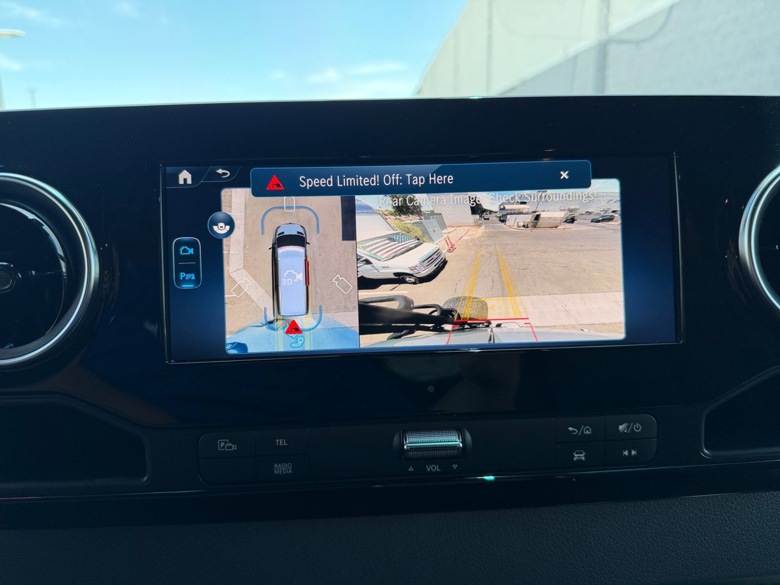 Used 2025 Mercedes-Benz Sprinter 2500 image 16