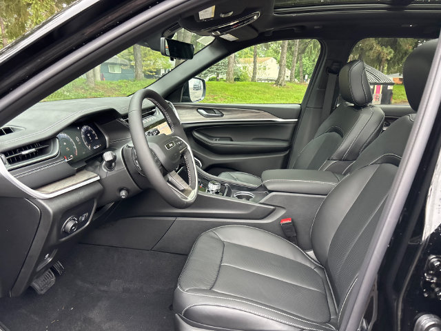 New 2027 Jeep Grand Cherokee Limited AWD/4WD image 6