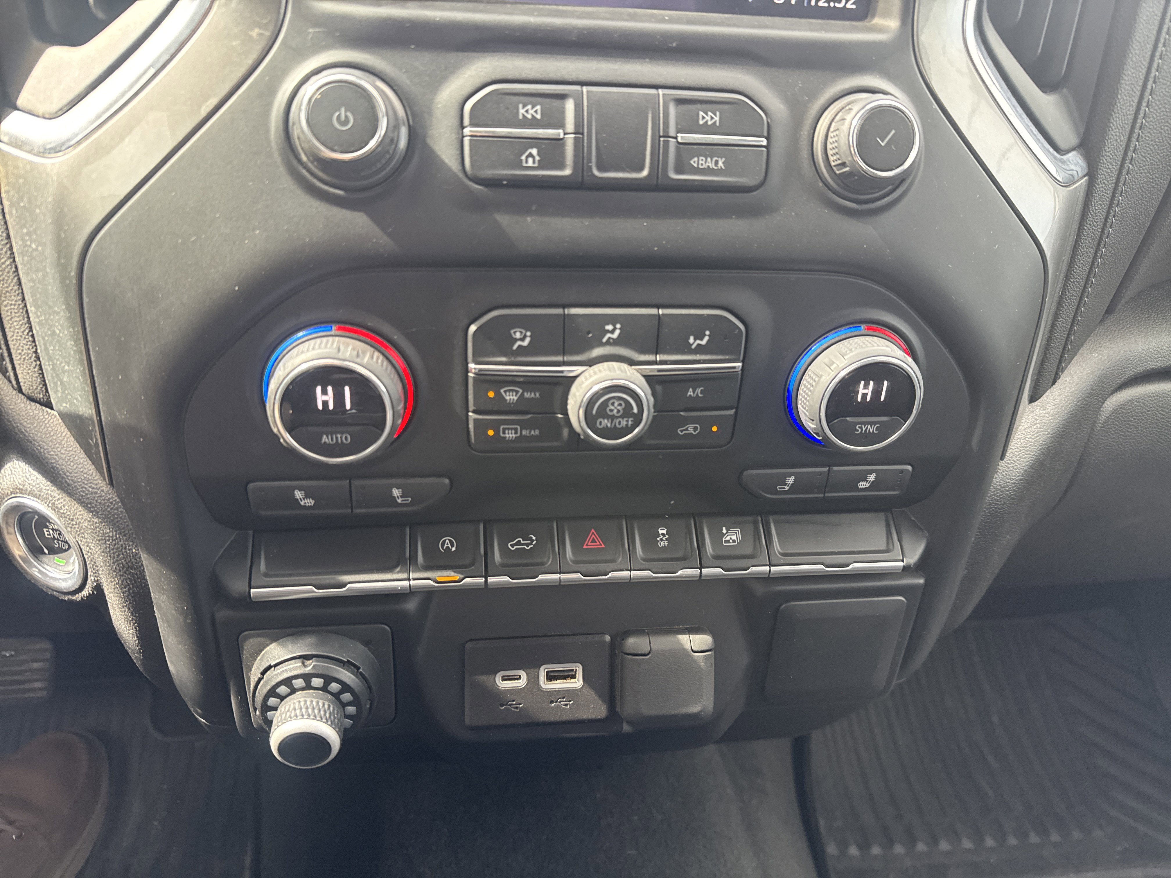 Used 2022 Chevrolet Silverado 1500 LT w/ Bed Protection Package image 25