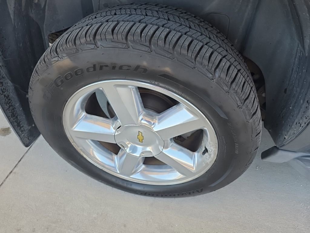 Used 2011 Chevrolet Avalanche LTZ AWD/4WD image 10