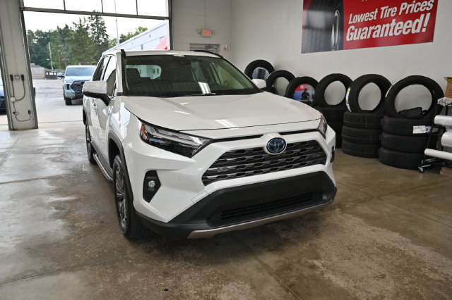 Used 2023 Toyota RAV4 Limited AWD/4WD image 3