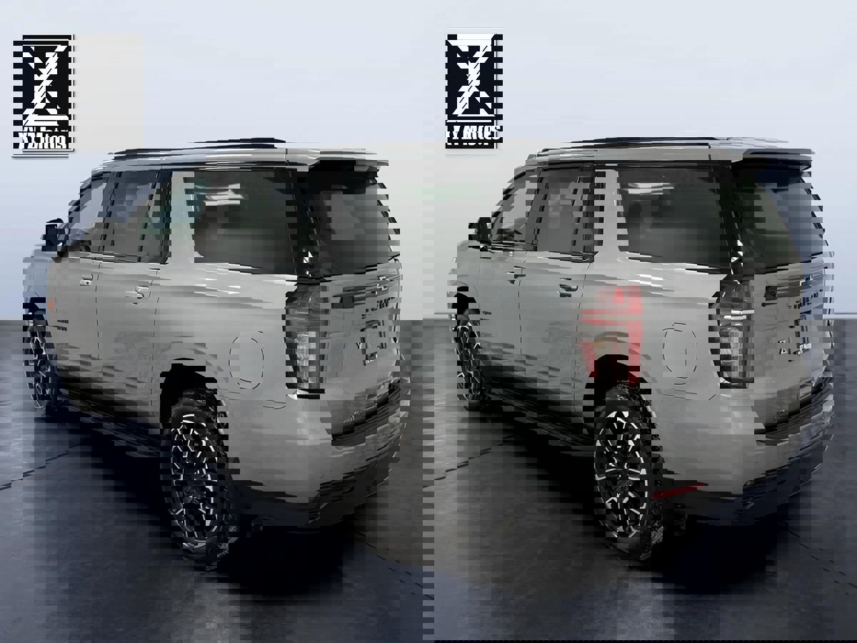 Used 2024 Chevrolet Suburban RST w/ Luxury Package image 4